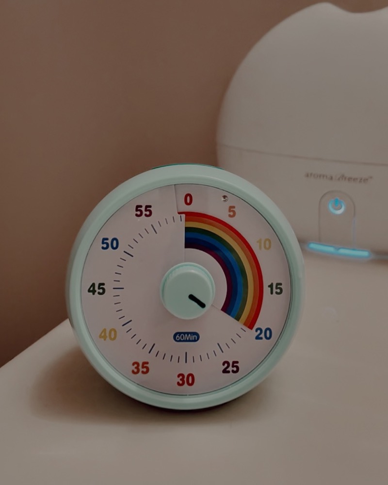 Visual countdown timer with a rainbow face